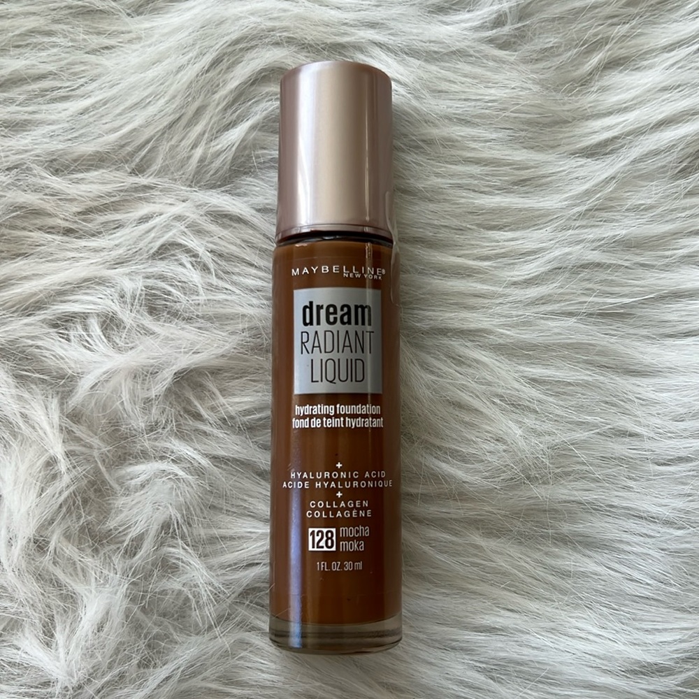 Maybelline dream radiant liquid hydrating foundation Mocha